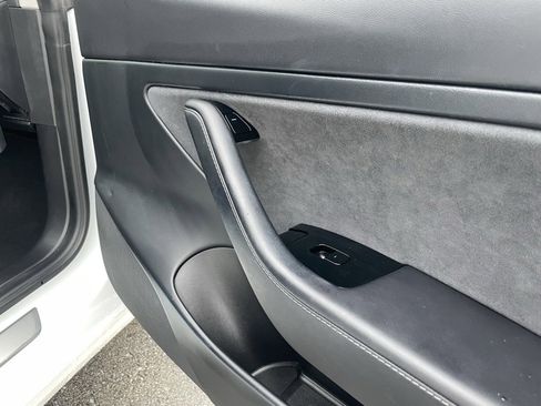 Used 2020 Tesla Model 3 Long Range image 36