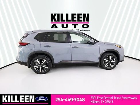 Used 2024 Nissan Rogue SL FWD image 9