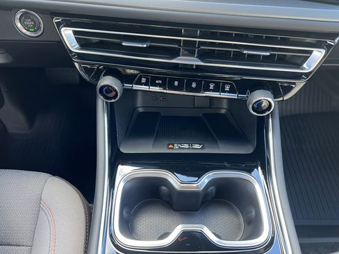 New 2026 Chevrolet Traverse LT w/ Midnight/Sport Edition image 9