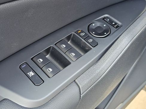 New 2026 Kia Sportage EX w/ EX Panoramic Sunroof Package image 33