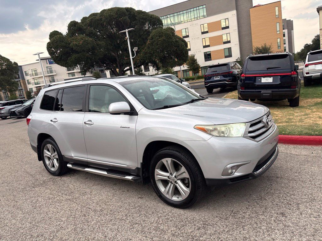 Used 2013 Toyota Highlander Limited FWD image 7