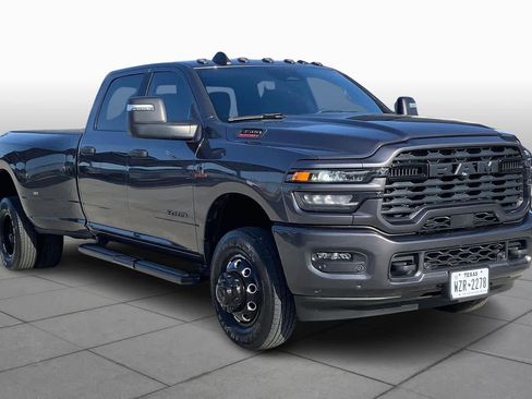 Used 2025 RAM 3500 Lone Star image 3