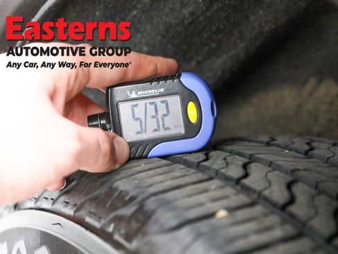 Used 2022 Nissan Rogue SV AWD/4WD image 26