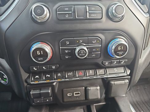 Used 2019 GMC Sierra 1500 AT4 w/ AT4 Premium Package image 19