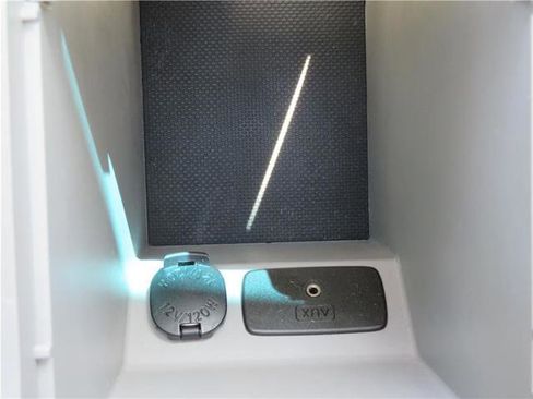 Used 2009 Subaru Forester 2.5X Limited image 9