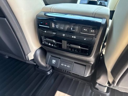 Used 2025 Acura MDX Type S AWD/4WD image 26