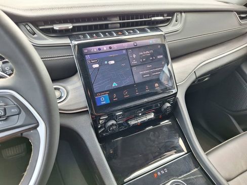 Used 2023 Jeep Grand Cherokee L Limited image 14