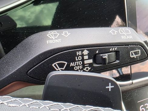 Used 2023 Audi Q8 Premium Plus image 51