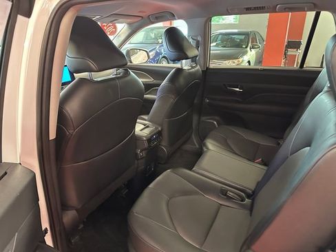 Certified 2024 Toyota Grand Highlander AWD image 13