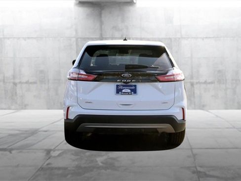 Certified 2024 Ford Edge SEL image 6