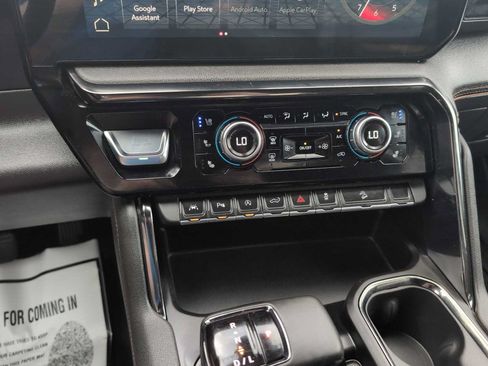 Used 2024 GMC Sierra 1500 AT4 w/ Technology Package AWD/4WD image 20