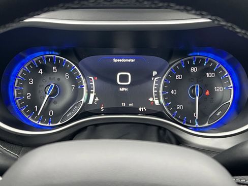 New 2026 Chrysler Pacifica Select AWD/4WD image 23