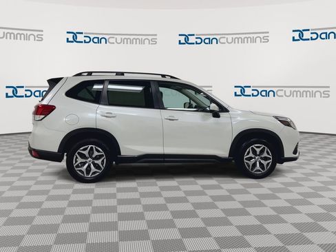 Used 2024 Subaru Forester Premium AWD/4WD image 9