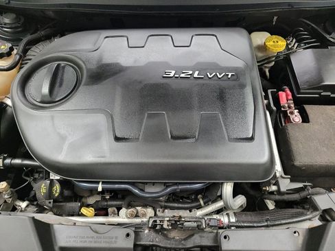 Used 2014 Jeep Cherokee Latitude w/ Comfort/Convenience Group image 30