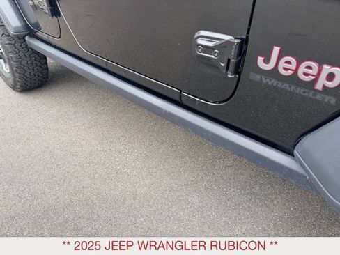 Certified 2025 Jeep Wrangler Unlimited Rubicon AWD/4WD image 9