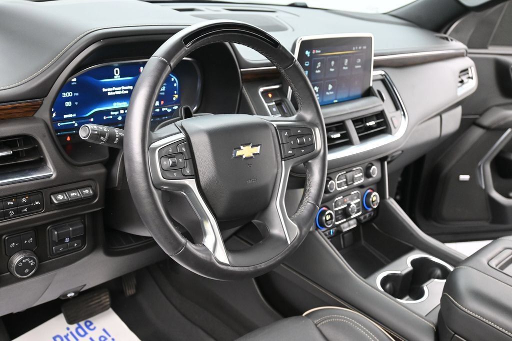 Used 2023 Chevrolet Tahoe Premier w/ Advanced Technology Package AWD/4WD image 17