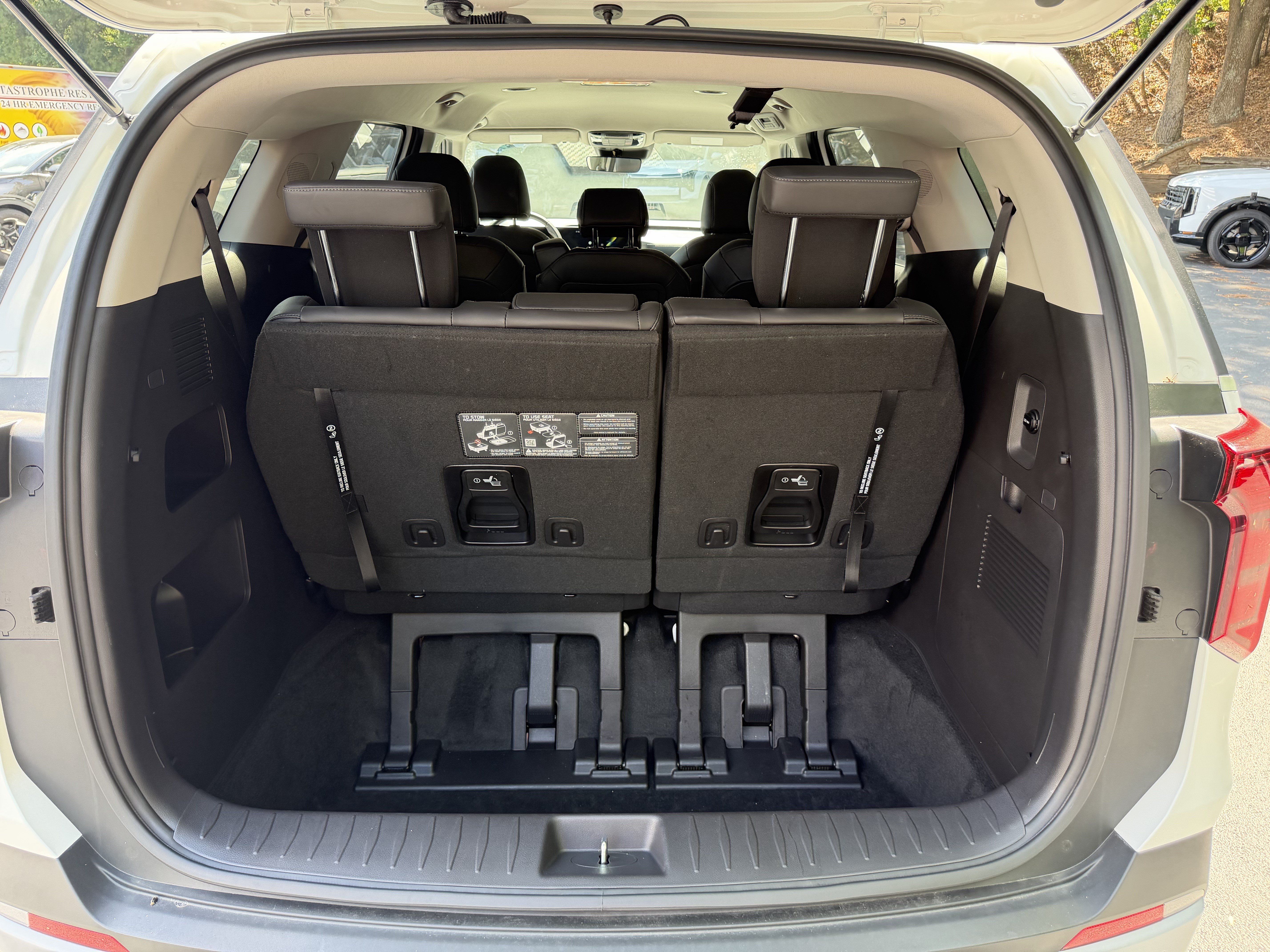 Certified 2026 Kia Carnival FWD image 17
