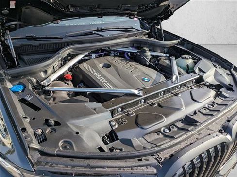 New 2026 BMW X7 xDrive40i w/ M Sport Package image 17