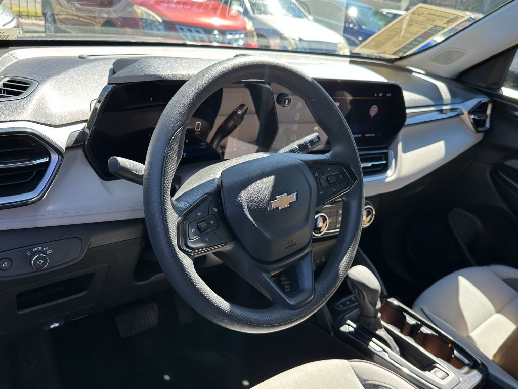 Used 2025 Chevrolet TrailBlazer LT FWD image 21