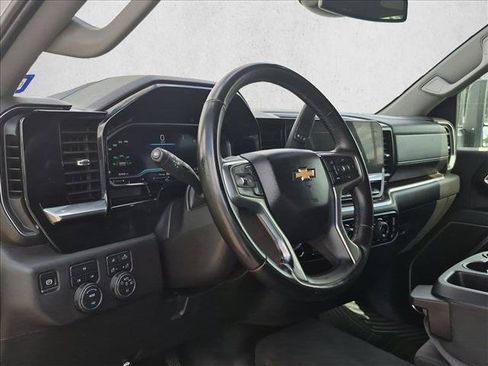 Used 2025 Chevrolet Silverado 2500 LT w/ Safety Package AWD/4WD image 9
