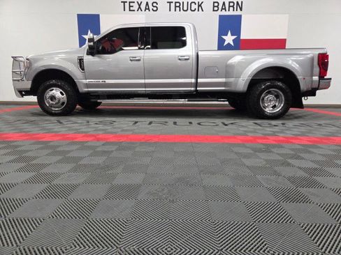 Used 2020 Ford F350 Lariat w/ Lariat Value Package AWD/4WD image 1