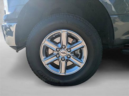 Used 2018 Ford F150 XLT w/ Equipment Group 302A Luxury AWD/4WD image 24