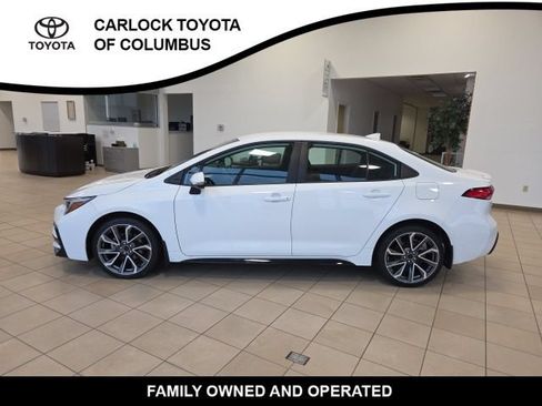 Used 2025 Toyota Corolla SE FWD image 3