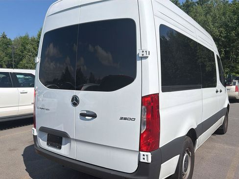 Used 2025 Mercedes-Benz Sprinter 2500 image 15