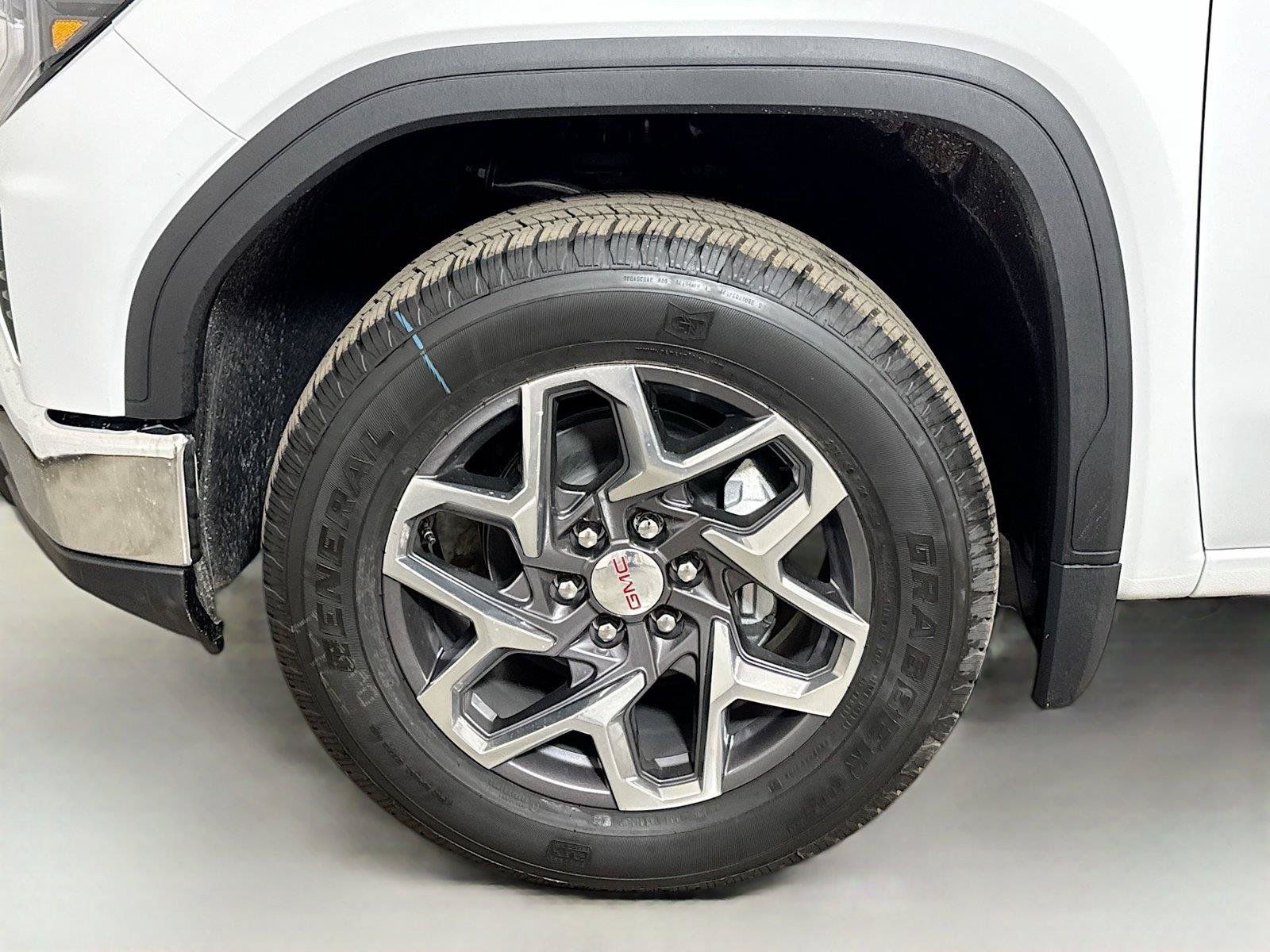 New 2026 GMC Sierra 1500 SLE w/ Preferred Package RWD image 19