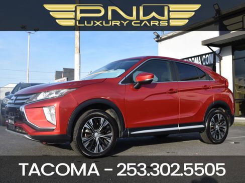 Used 2018 Mitsubishi Eclipse Cross SE image 1