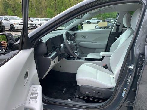 Used 2024 Hyundai Kona SEL FWD image 29