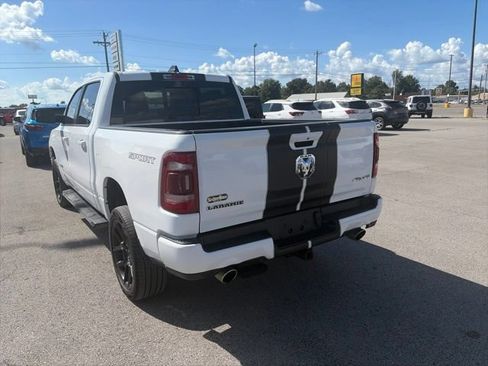 Used 2023 RAM 1500 Laramie AWD/4WD image 4