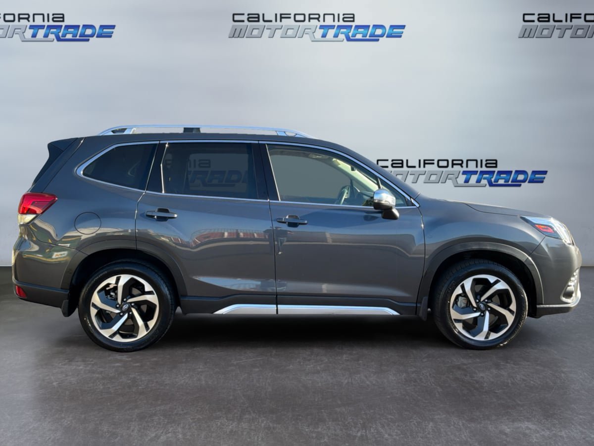 Used 2023 Subaru Forester Touring AWD/4WD image 4