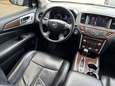 Used 2018 Nissan Pathfinder Platinum AWD/4WD image 21