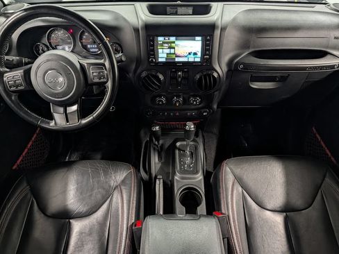 Used 2017 Jeep Wrangler Unlimited Rubicon AWD/4WD image 24