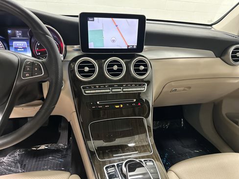 Used 2017 Mercedes-Benz GLC 300 300 4MATIC image 30