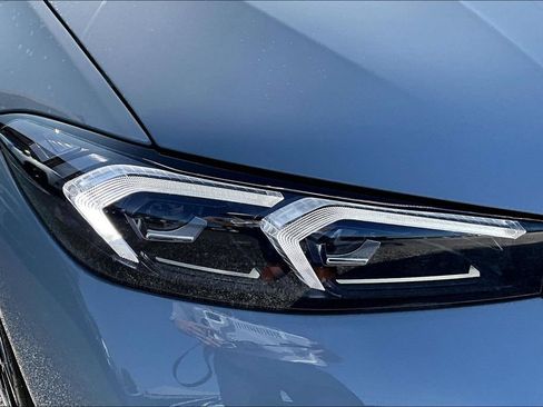 Used 2026 BMW 330i Sedan w/ M Sport Package RWD image 40