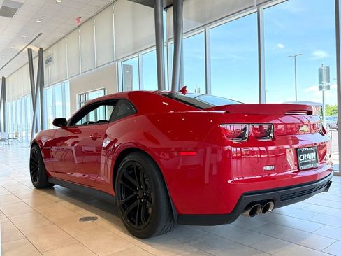 Used 2012 Chevrolet Camaro ZL1 RWD image 7