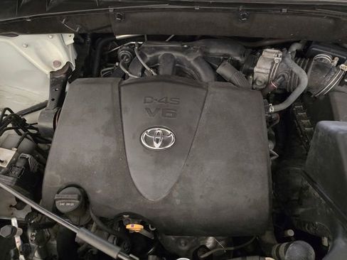 Used 2019 Toyota Highlander XLE image 11