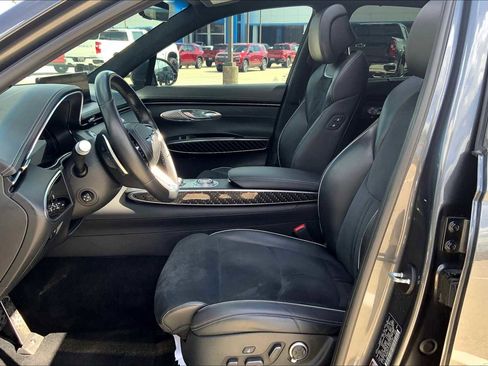 Used 2022 Genesis GV70 3.5T Sport w/ Sport Prestige Package image 7