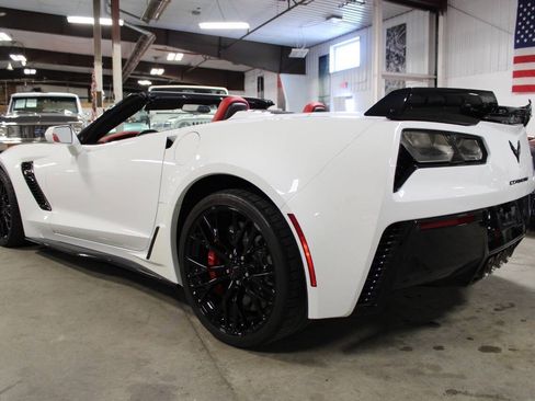 Used 2016 Chevrolet Corvette Z06 w/ 3LZ Preferred Equipment Group RWD image 20