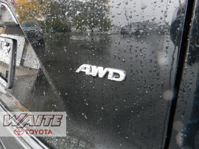 New 2026 Toyota Corolla Cross L AWD/4WD image 7