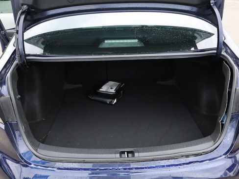 Used 2020 Toyota Corolla LE FWD image 15