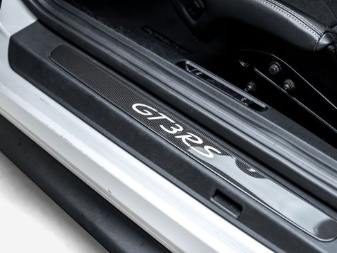 Used 2019 Porsche 911 GT3 RS RWD image 40
