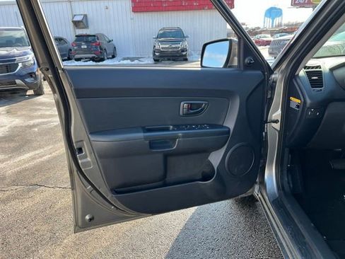 Used 2013 Kia Soul Base image 16