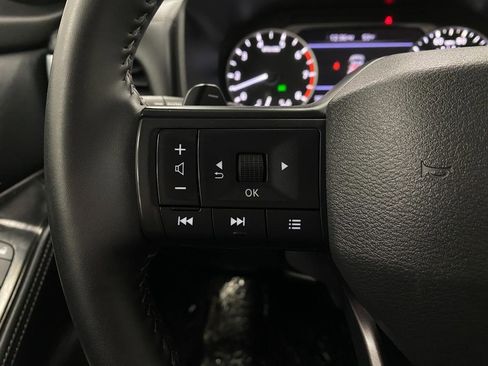 Certified 2025 Nissan Rogue SV AWD/4WD image 16