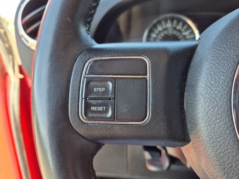 Used 2018 Jeep Wrangler Unlimited Sahara AWD/4WD image 25