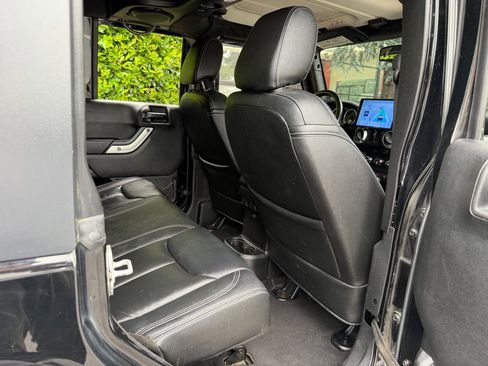 Used 2013 Jeep Wrangler Unlimited Sahara w/ Connectivity Group AWD/4WD image 37