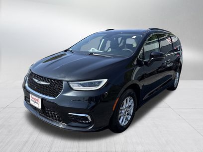 Used 2022 Chrysler Pacifica Touring-L