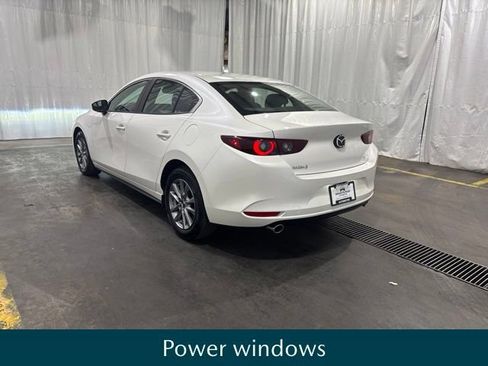 Used 2024 MAZDA MAZDA3 s FWD image 5